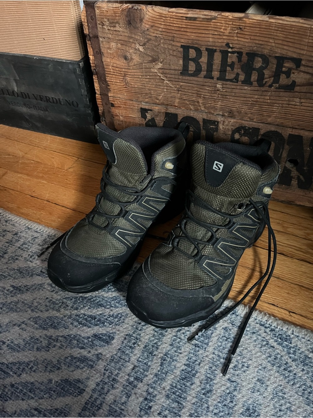 Salomon Pathfinder Men's Olive Green/Black Mid-Height Hiking Boots